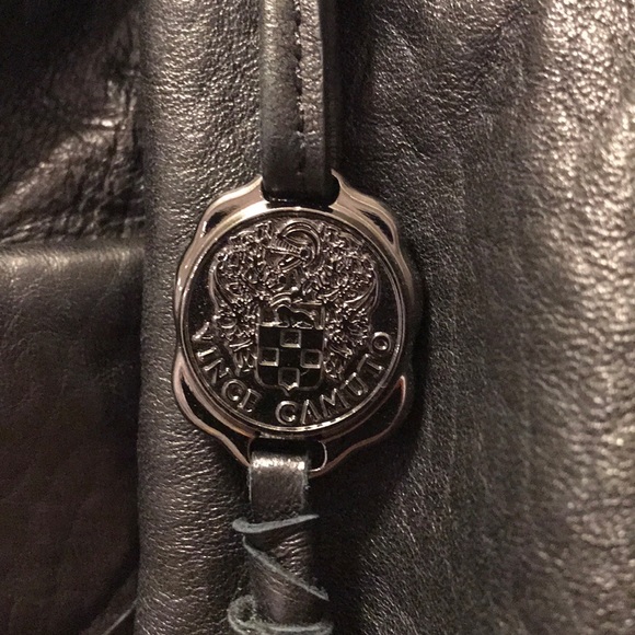 Super cute black leather Vince Camuto purse! - Picture 2 of 8
